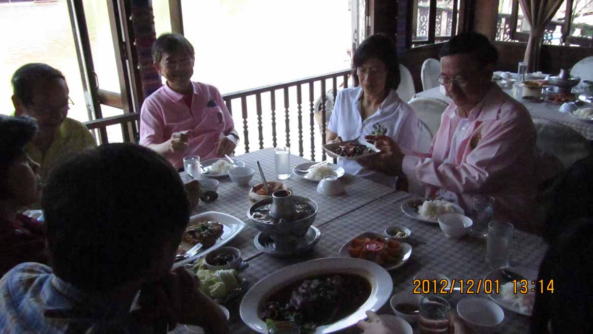 Lunch_Phufah 06.JPG 86.6K